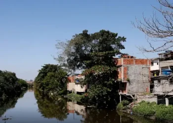 Calor intenso nas favelas do Rio supera dados oficiais e reforça necessidade de intervenções