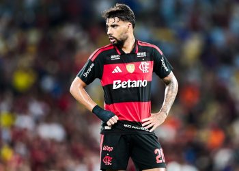 Lucas Paquetá retoma destaque no Flamengo e busca vaga na seleção brasileira