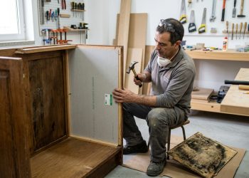 Custos e procedimentos para troca de fundos de armários mofados em Niterói