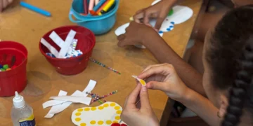 Mercado Municipal de Niterói promove oficinas e caça aos ovos para crianças na Páscoa