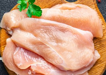 Linha branca no peito de frango: como identificar e remover para melhorar textura e cozimento