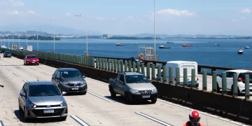 Feriado prolongado deve mobilizar 674 mil veículos na Ponte Rio-Niterói