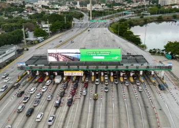 Concessão da Ponte Rio–Niterói prevê descontos, melhorias no fluxo e novas cabines para motociclistas