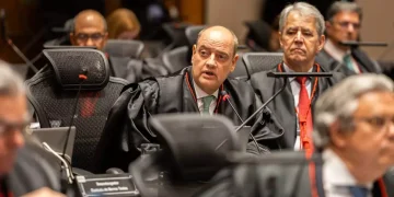 Governador em exercício do Rio nomeia ex-assessor de Eduardo Paes para área de inteligência