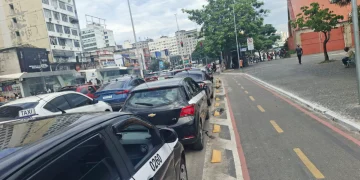 Prefeitura de Niterói inicia fiscalização educativa de táxis não vistoriados para 2025