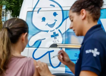 Rio amplia vacinação contra gripe durante feriado de Páscoa, com unidades abertas em horários especiais