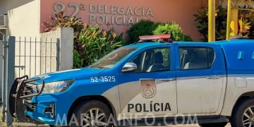 Perseguição policial na Região dos Lagos termina com apreensão de arma e recuperação de moto roubada