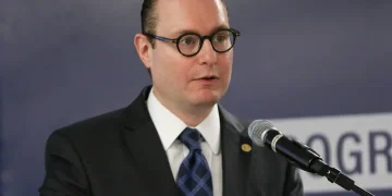 STF decide manter Ricardo Couto como governador interino do Rio de Janeiro até decisão final