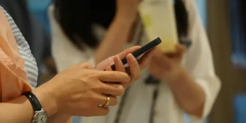 Mudança cultural impulsiona crescimento de apostas online entre mulheres no Brasil e nos EUA