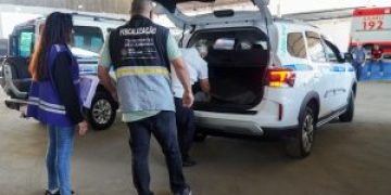 Vistorias de táxis em São Gonçalo priorizam segurança e regularização para licença 2026