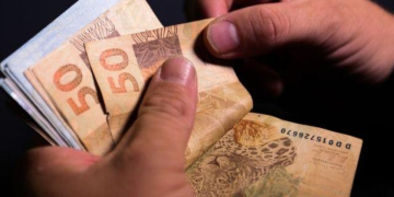 Niterói antecipa metade do 13º salário dos servidores em 1º de junho