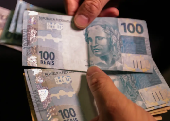 Rio de Janeiro antecipa pagamento da primeira parcela do 13º salário para servidores