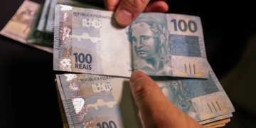 Rio de Janeiro antecipa pagamento da primeira parcela do 13º salário para servidores