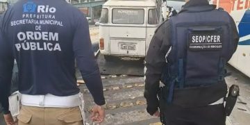 Operação no Rio apreende veículos irregulares na faixa do BRT e realiza ações de fiscalização urbana