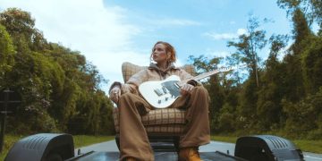 Carol Biazin inicia turnê acústica com shows em São Paulo e outras cidades brasileiras