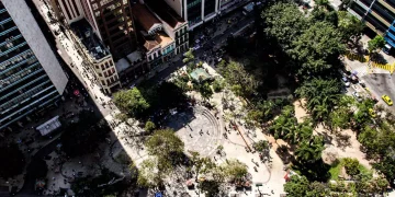 Justiça do Rio suspende licenças para construção de prédio no Buraco do Lume