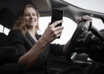Motoristas de aplicativo enfrentam dificuldades para acessar valores na Conta Uber devido a suspensão temporária do Digio