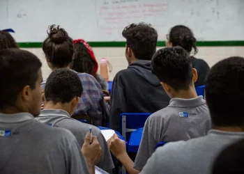 Secretaria de Educação do RJ e Senai oferecem 400 vagas em cursos técnicos gratuitos para jovens da rede estadual
