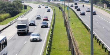 Obras na BR-101 entre Niterói e Itaboraí iniciam após assinatura de acordo com investimento de R$ 10 bilhões