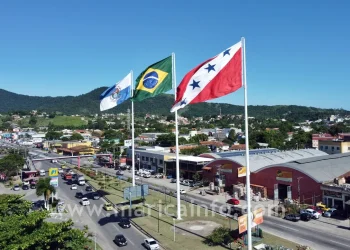 Maricá anuncia concurso com 836 vagas na saúde, organizado pela UFF