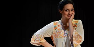 Luciana Borghi estreia espetáculo sobre Zélia Gattai e Jorge Amado no Rio