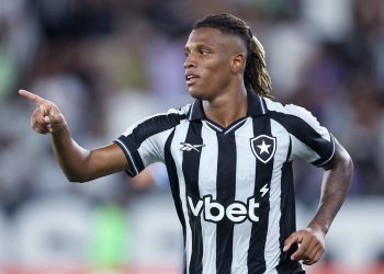 Botafogo lidera grupo na Sul-Americana após vitória contra Racing