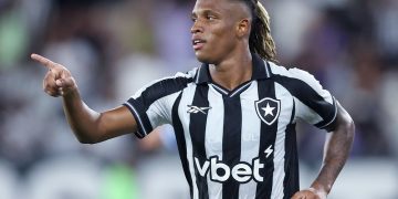 Botafogo lidera grupo na Sul-Americana após vitória contra Racing