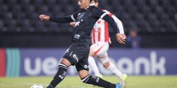 Botafogo mantém invencibilidade e lidera grupo na Sul-Americana após vitória no Equador