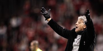 Vasco perde para Olimpia e mantém situação difícil na Sul-Americana