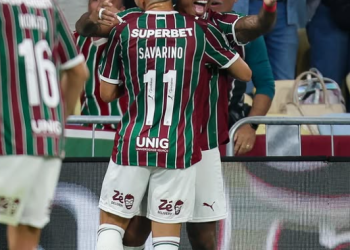Fluminense derrota São Paulo por 2 a 1 e sobe para a terceira colocação no Brasileirão