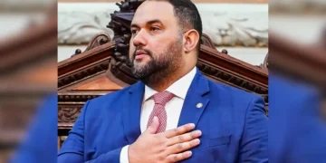 Deputado Thiago Rangel é preso na fase móvel da Operação Unha e Carne no Rio