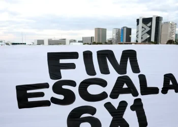 Parlamentares do Rio do Janeiro recuam de apoio a proposta de ampliação da jornada de trabalho