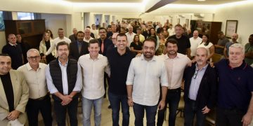 Douglas destaca desafios fiscais e investimentos no interior durante visitas às regiões Sul Fluminense e Serrana