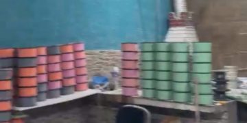 Polícia fecha fábrica clandestina de linha chilena em Jacarepaguá e prende dois suspeitos