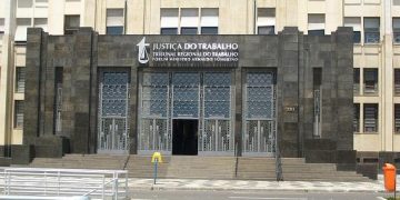 Justiça do RJ determina pagamento de salários e condições humanas para tripulação de embarcação mexicana