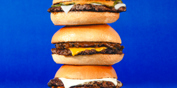 GeneaL amplia atuação com lançamento do GÊ Burger focado em hambúrgueres artesanais