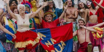 Câmara do Rio aprova nomeação de Praça dos Coqueiros em homenagem a Sandro Haddad