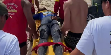 Surfista fica ferido em competição no Itacoatiara Pro, em Niterói