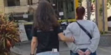 Mulher foragida tenta visitar filho em presídio do Rio e é presa pela polícia
