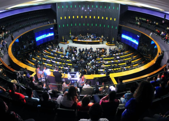 Câmara aprova PEC que elimina escala 6×1 e estabelece limite de 40 horas semanais