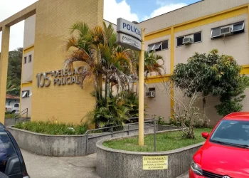 Homem de 30 anos é preso por feminicídio na Região dos Lagos em Petrópolis
