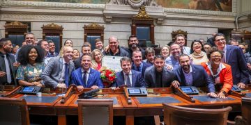 Vereadora Rosa Fernandes recebe homenagem pelos 70 anos e 33 anos de atuação no Rio