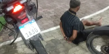 Guarda Municipal de Maricá prende dois suspeitos com moto adulterada após fuga