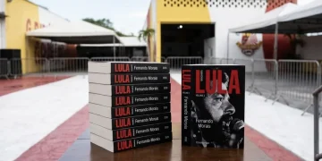 Lançamento do livro “Lula – Volume 2” de Fernando Morais em Maricá
