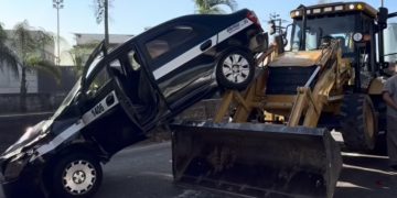 Acidente com trator, ônibus e carros em Niterói deixa três crianças e gestante feridas