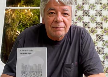 Lançamento do livro de poesia de José Messias Xavier na livraria Panorama Romanceiro