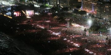 Show de Shakira na praia de Copacabana atraiu cerca de 2 milhões de pessoas e fomenta economia do Rio