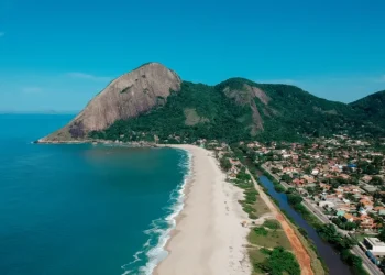 Maricá avança em estudos para sistema gratuito de barcos que liga bairros pelas lagoas