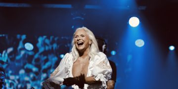 Fafá de Belém celebra 50 anos de carreira com show na Arena da Barra em Maricá