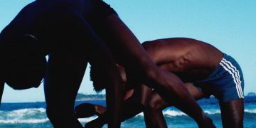 Mostra “Kairós” no Rio explora momentos decisivos na fotografia contemporânea